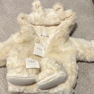 Lux faux Fur arctic fox jacket for baby with booties